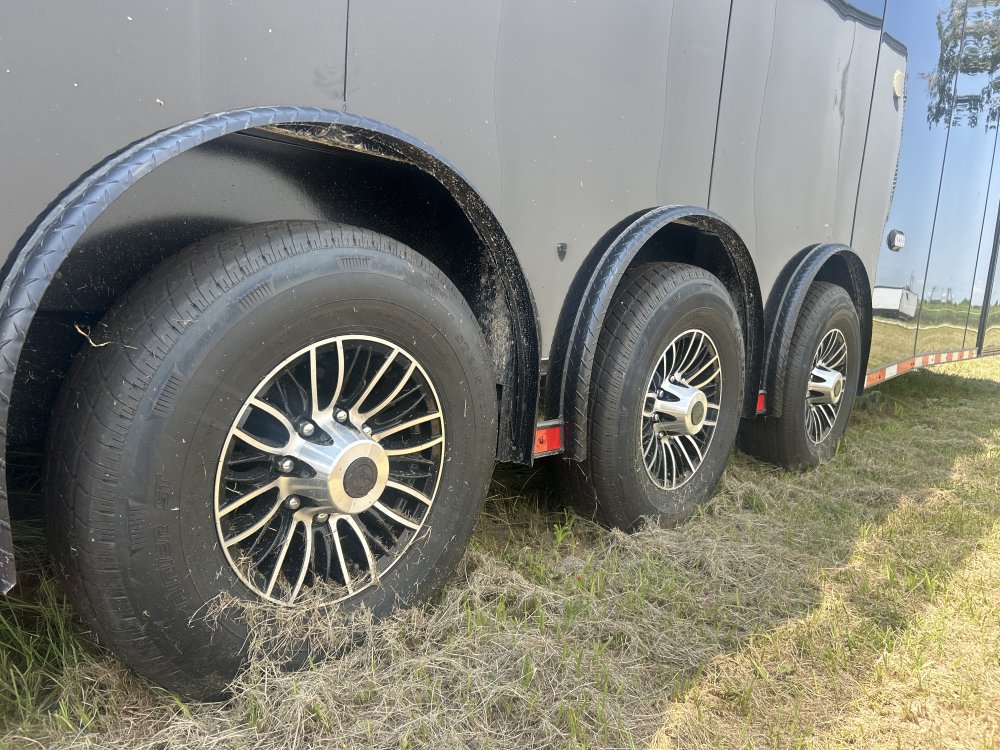 8.5'x34' QUALITY CARGO Enclosed