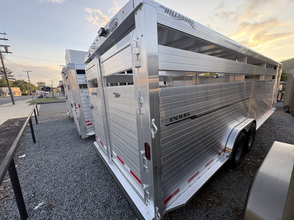 7' 5"x26' Hillsboro 26' Endura Stock HB3688
