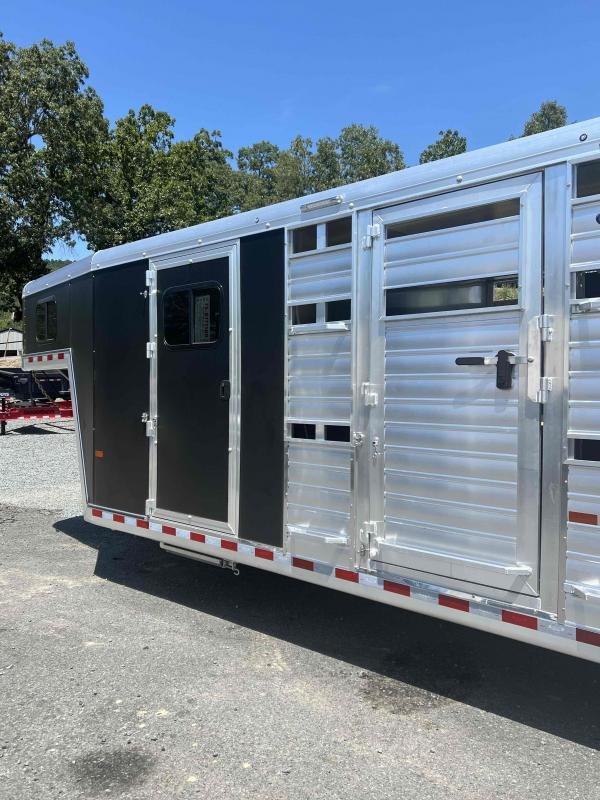 2025 Hart Trailers X28G Club Calf Trailers Stock / Stock Combo Trailer
