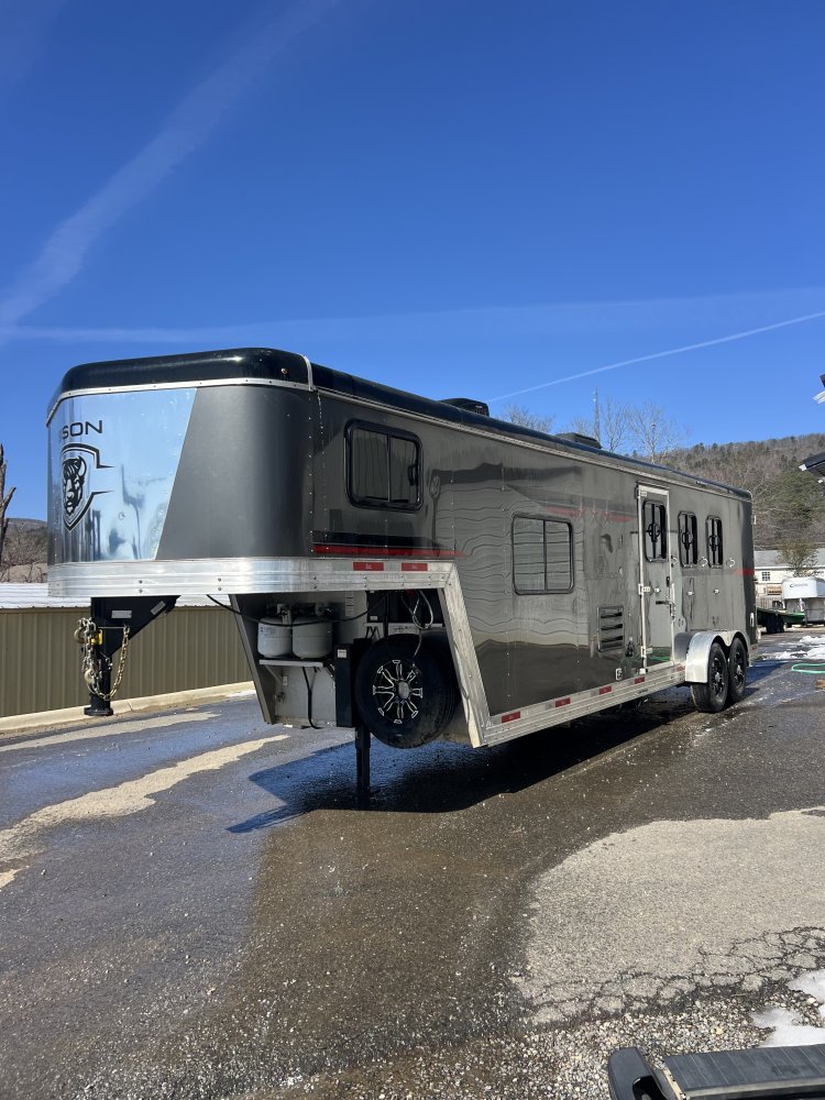 2022 Bison 7310 Silverado 3 Horse Living Quarters Trailer - Consignment Unit