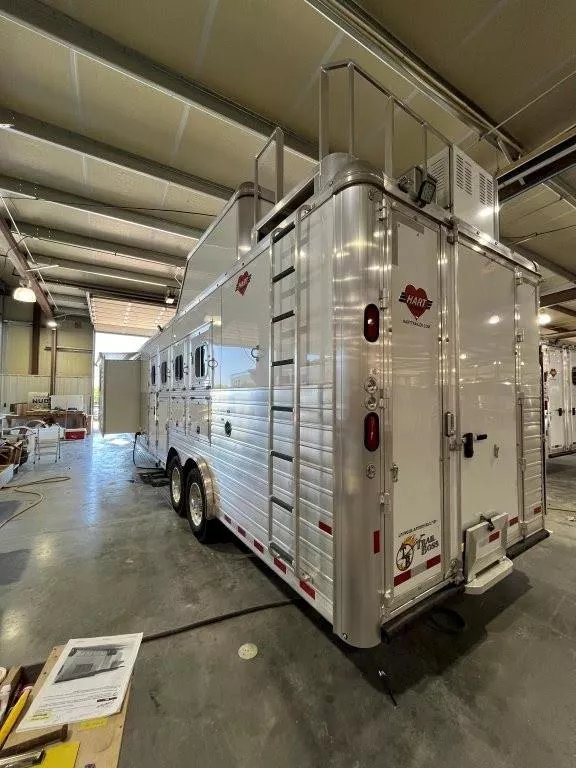 2025 Hart Trailers 4 Horse Slant Trailer w/side load & 15' Trail Boss Interior