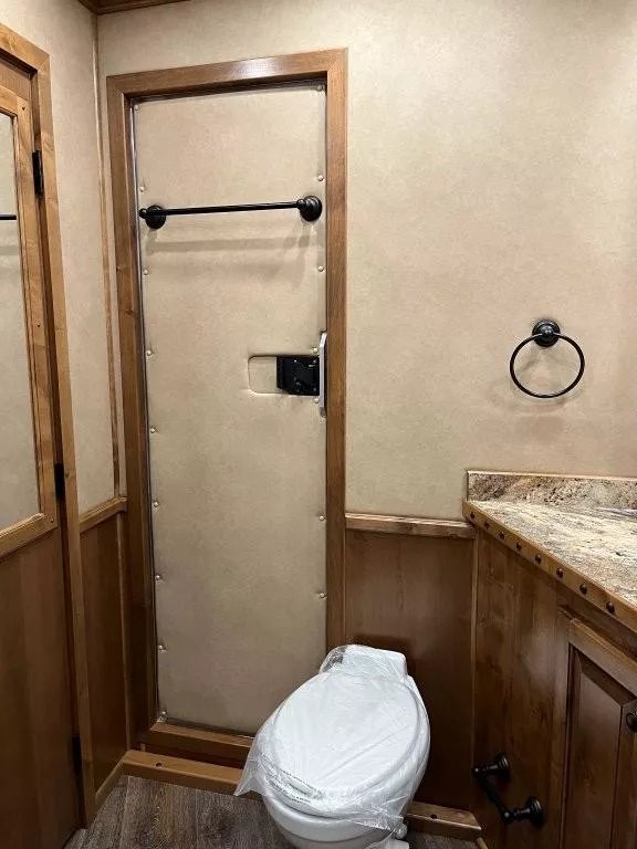 2025 Hart Trailers 4 Horse Slant Trailer w/side load & 15' Trail Boss Interior