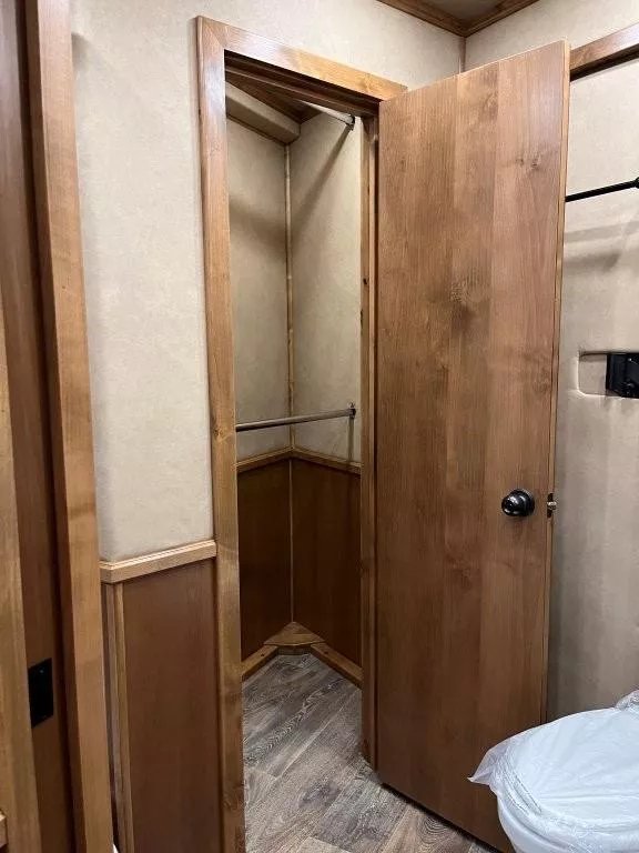 2025 Hart Trailers 4 Horse Slant Trailer w/side load & 15' Trail Boss Interior