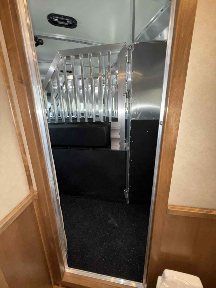 CHRISTMAS SPECIAL! 2025 Hart Trailers 4 Horse Slant Trailer w/side load & 15' Trail Boss Interior