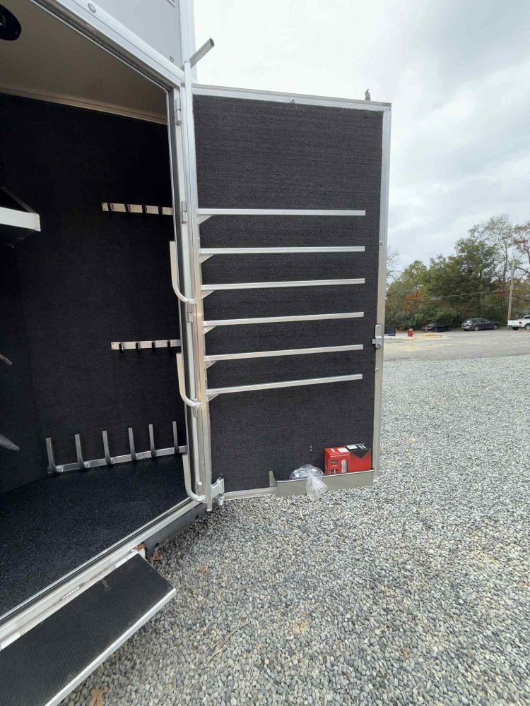 CHRISTMAS SPECIAL! 2025 Hart Trailers 4 Horse Slant Trailer w/side load & 15' Trail Boss Interior