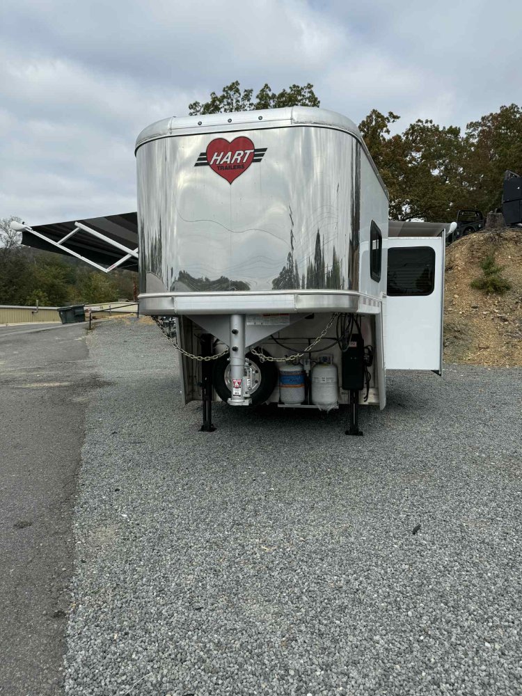CHRISTMAS SPECIAL! 2025 Hart Trailers 4 Horse Slant Trailer w/side load & 15' Trail Boss Interior