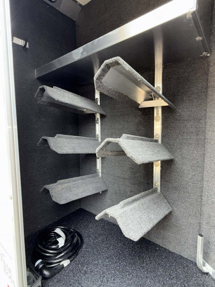 CHRISTMAS SPECIAL! 2025 Hart Trailers 4 Horse Slant Trailer w/side load & 15' Trail Boss Interior