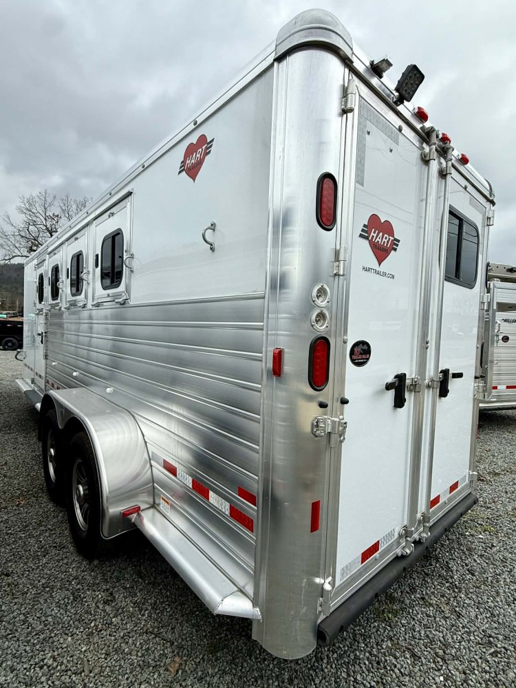 2026 Hart Trailers Solution 4 Horse Slant Gooseneck Trailer
