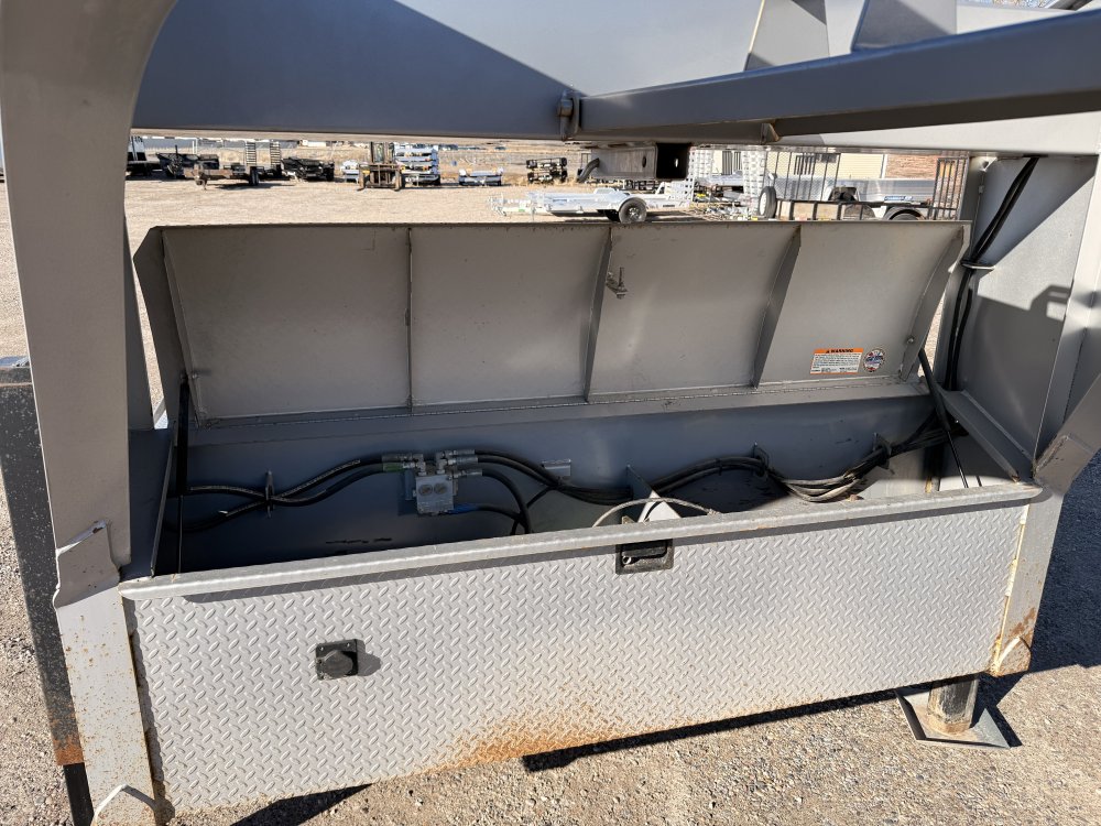 2023 Diamond C LPX307-24' GN Equipment