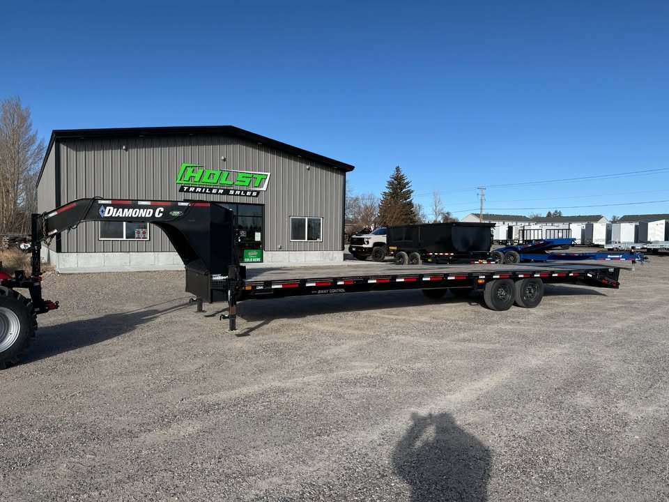 2022 Diamond C FMAX207-30' MR Gooseneck Flatbed