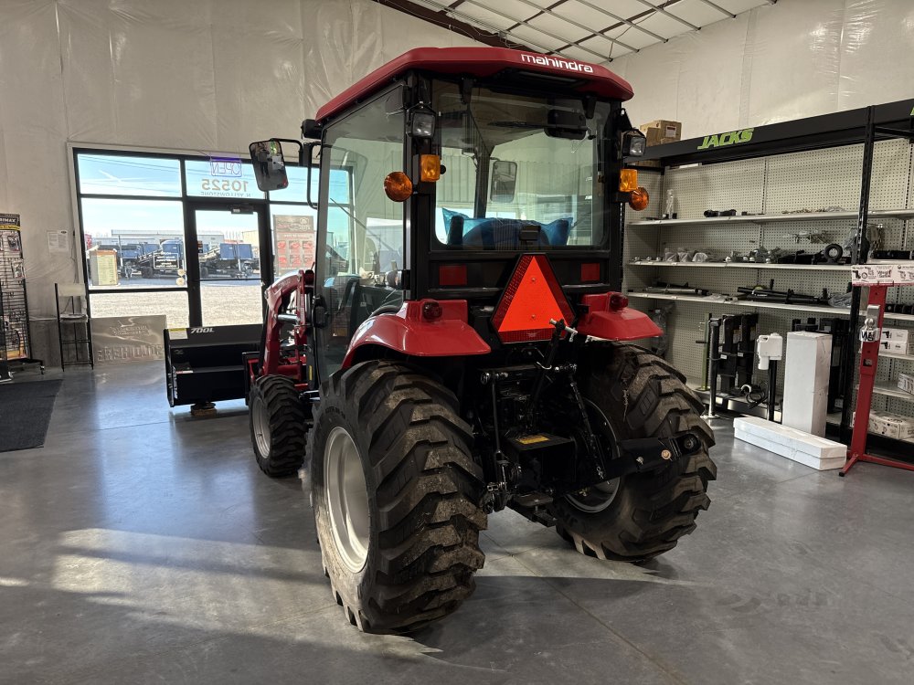2026 Mahindra 1600 SERIES 1640 HST CAB Tractor