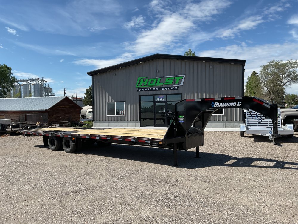 2026 Diamond C FMAX210-32' Hydraulic Dove Tail Gooseneck Flatbed