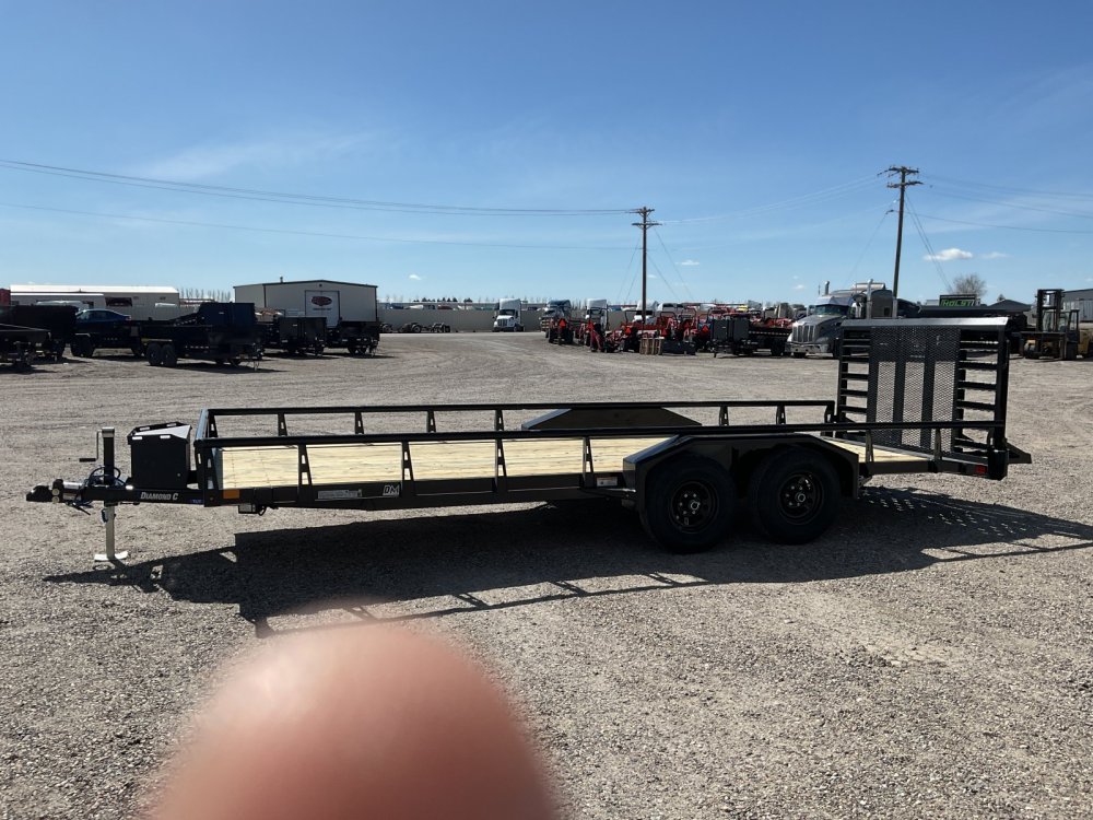 2026 Diamond C TUT206 20'X83" Utility