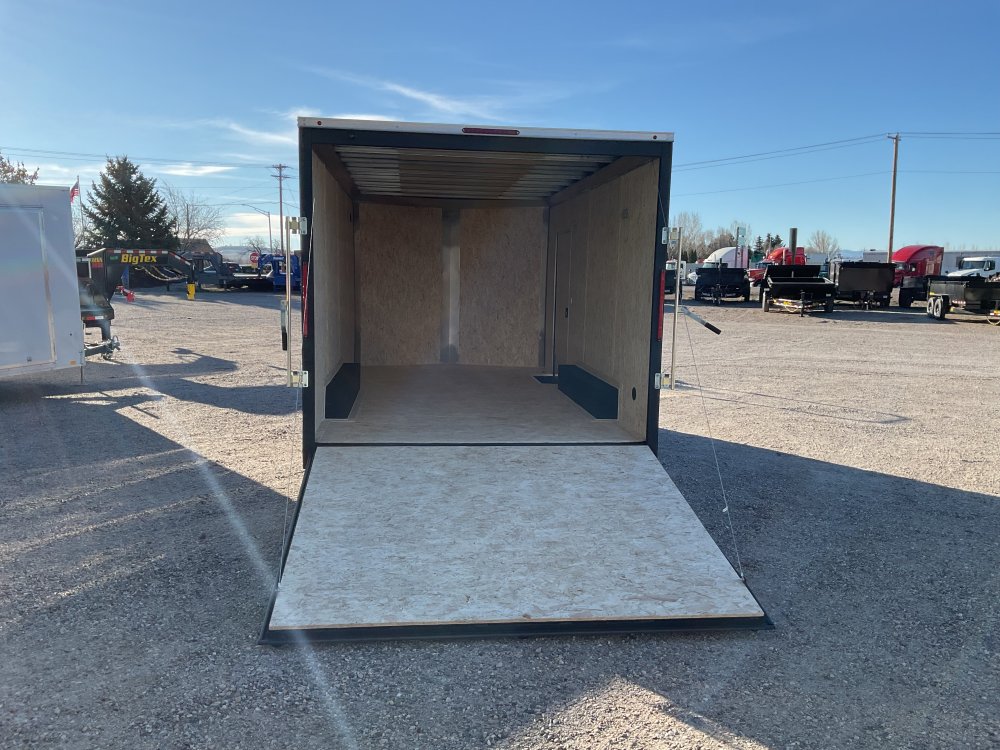 2026 Cargo Express 8.5X16 EX DLX 7K RAMP Enclosed Cargo