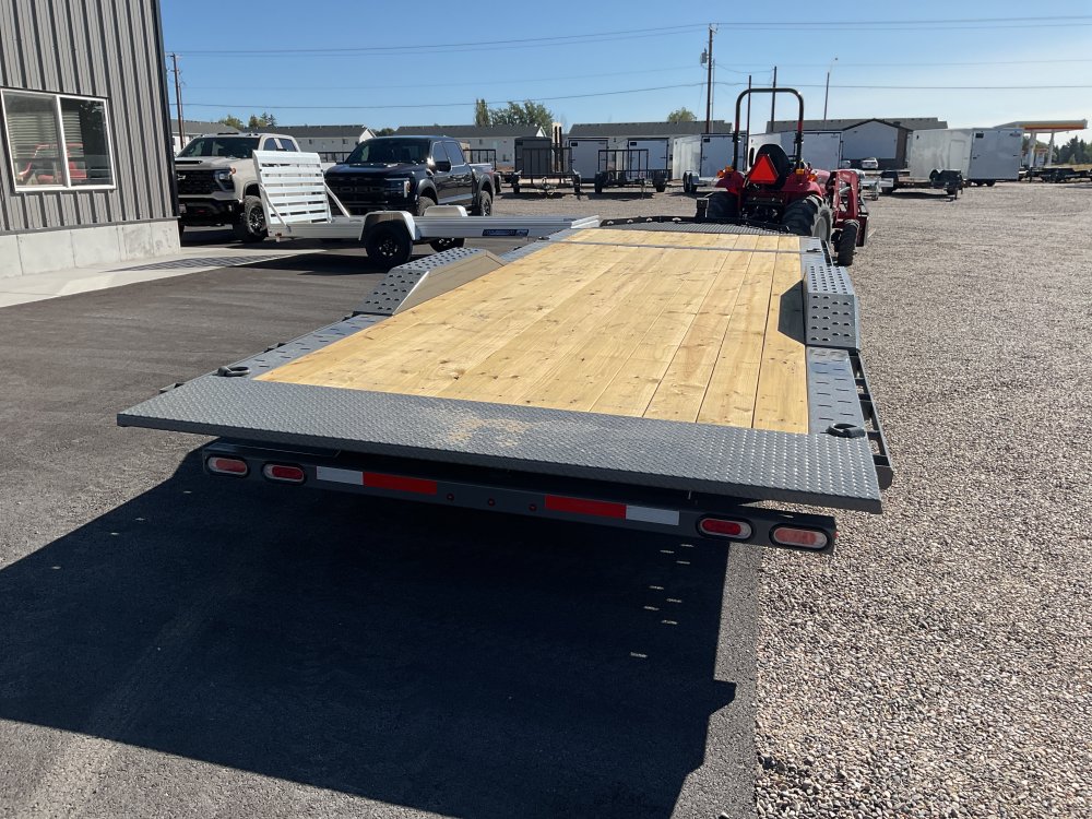 2027 Diamond C HXD208-22' Tilt
