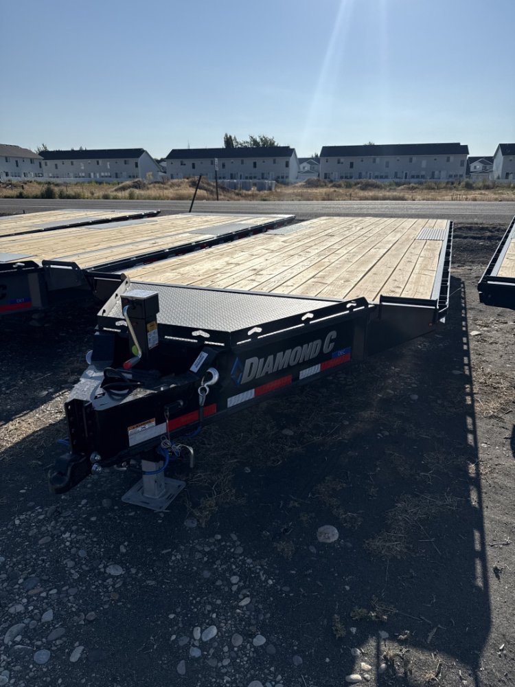 2025 Diamond C Trailers DEC207- 102X24' STRAIGHT DECK Equipment Trailer