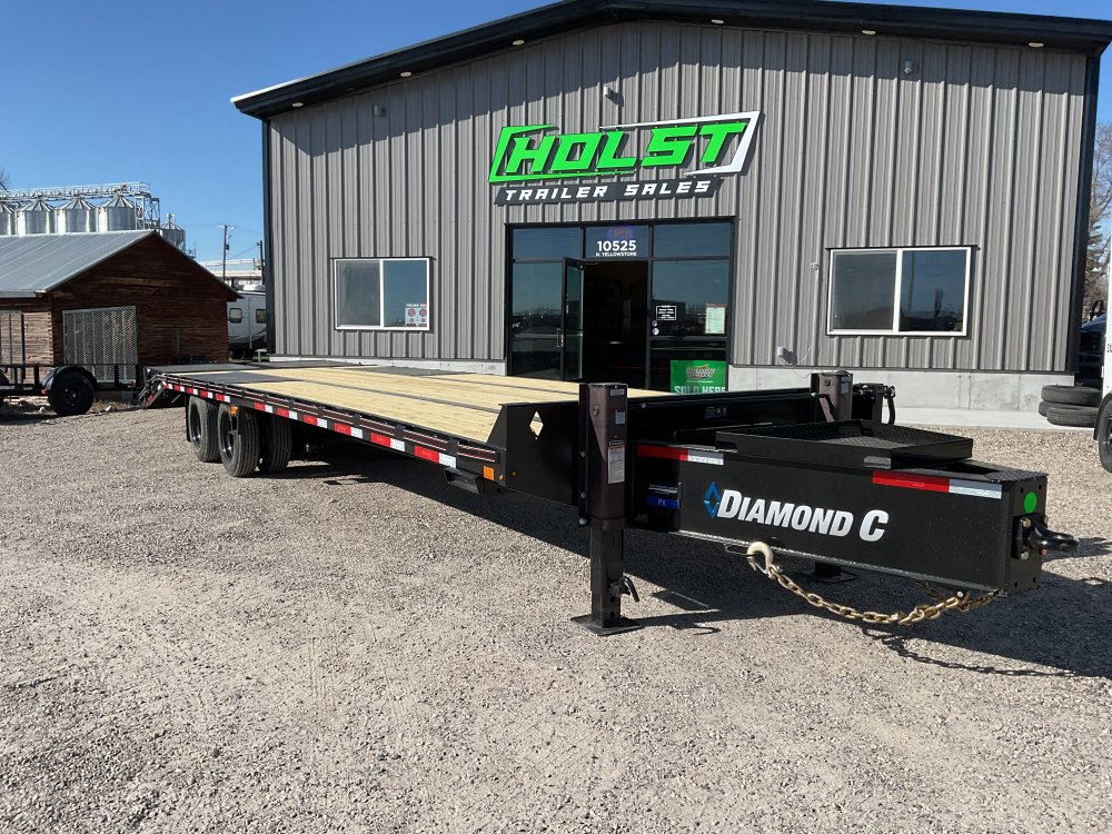 2024 Diamond C PX212-25' Equipment
