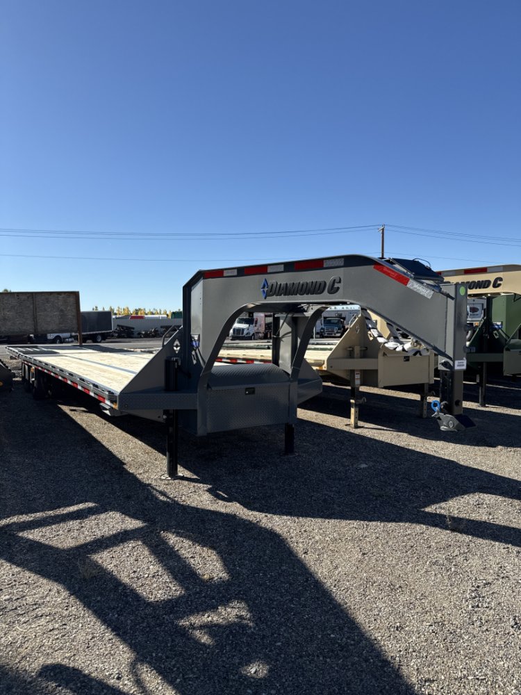 2026 Diamond C Trailers FMAX212-35' HYDRAULIC DOVE TAIL Equipment Trailer