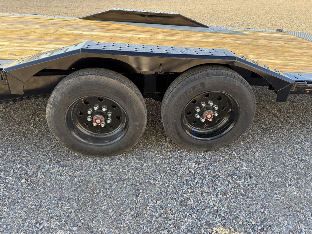 2026 Diamond C Trailers HXD208-22' Equipment Trailer