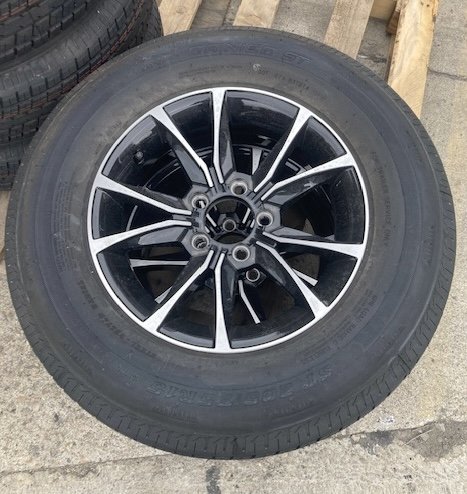 205/75R15 Aluminum Black/Machined