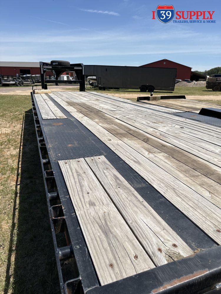 33'x102" BIG TEX Gooseneck