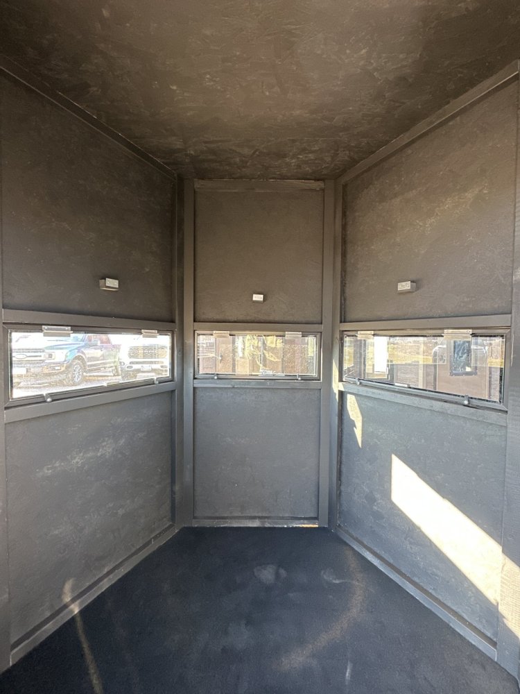 I39 Hexagon Horizontal Windows Hunting Blind