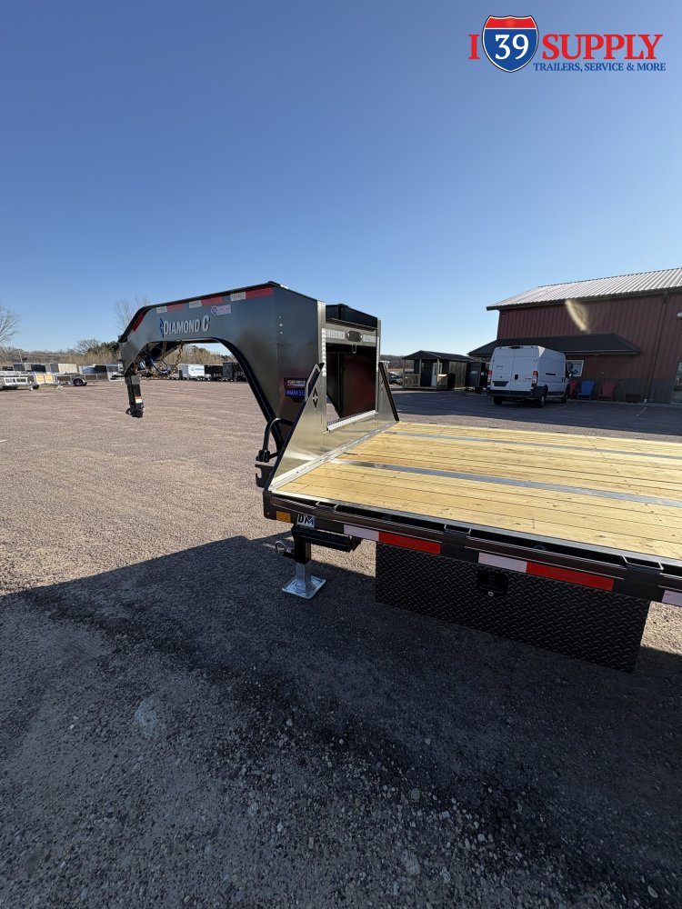 32x102 FMAX 212 Max Ramps, Gooseneck Trailer, 25.9k