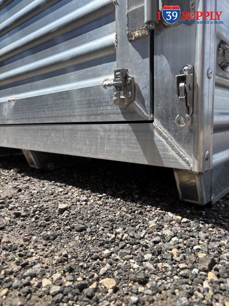 Frontier Truck Topper E/W Divider