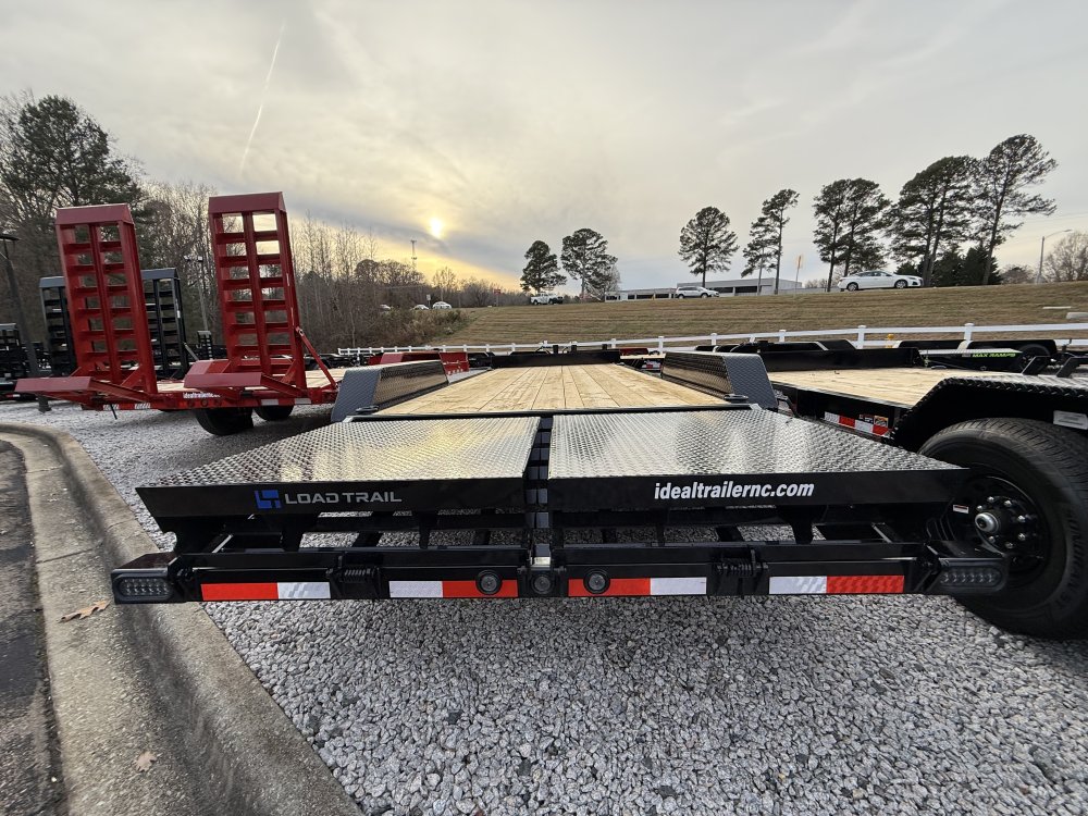 7X20 14K Load Trail Equipment w/ Max Ramps