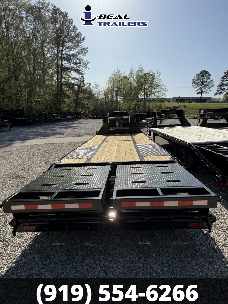 8.5 X27 Sure Trac Gooseneck Deckover w/Toolbox & Spare Tire