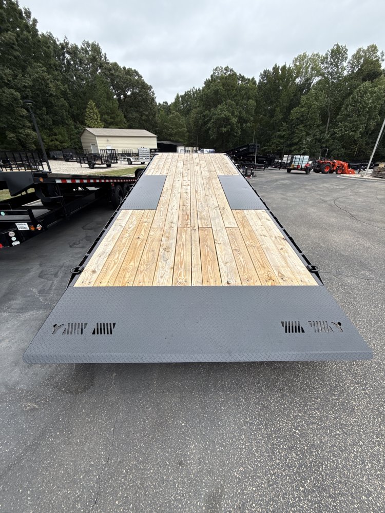 8.5X24 14K Iron Bull Full Power Tilt Deckover