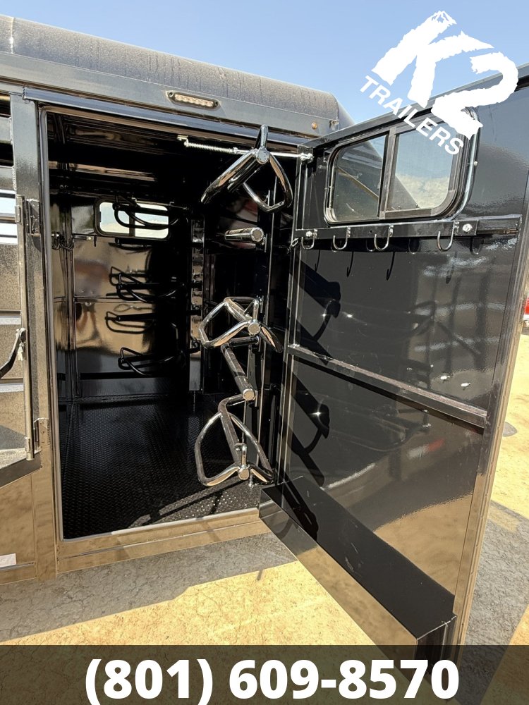 Delco 20 Ft Gooseneck Livestock Trailer