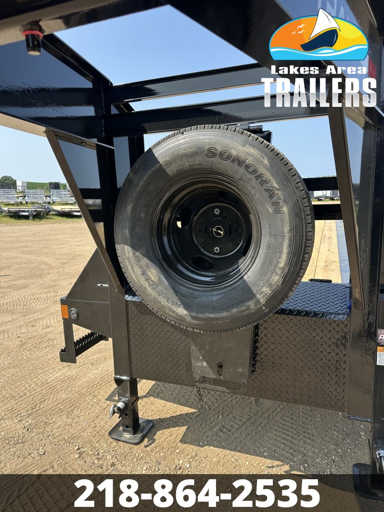 2027 LOAD TRAIL 102X32 25,900K LOW-PRO GOOSENECK TRAILER