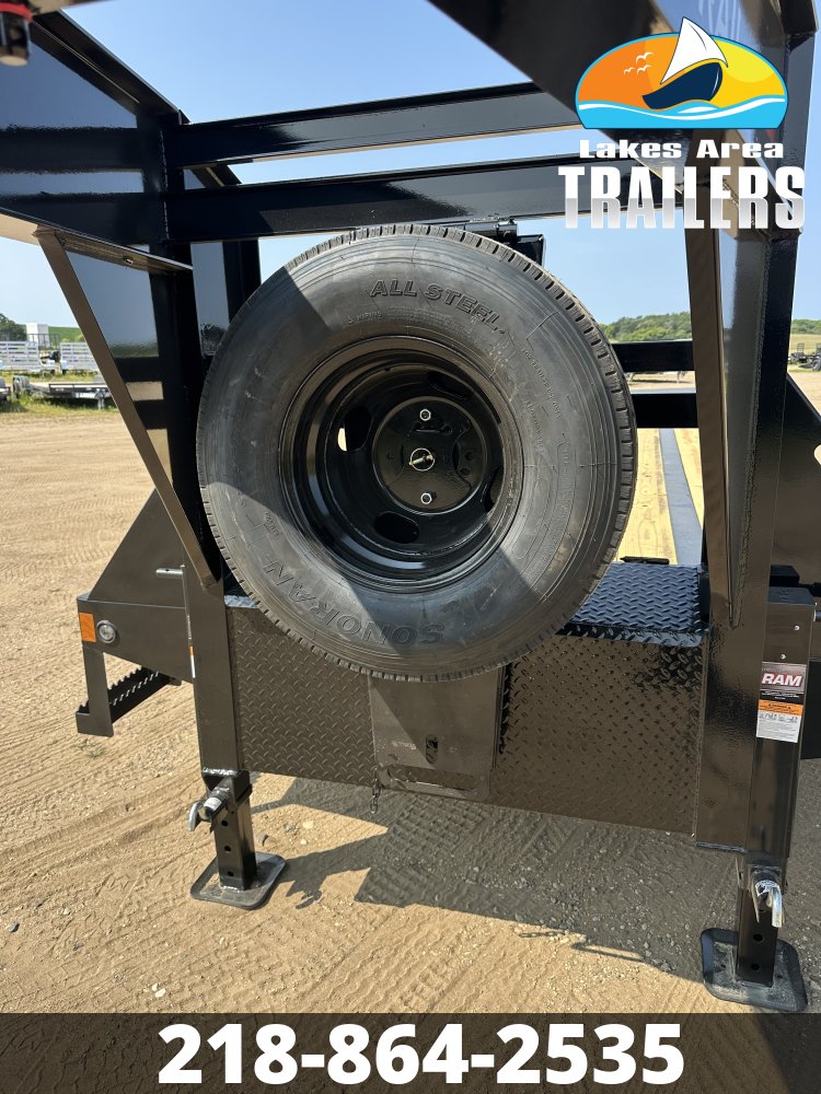 2027 LOAD TRAIL 102X30 25,900K LOW-PRO GOOSENECK TRAILER