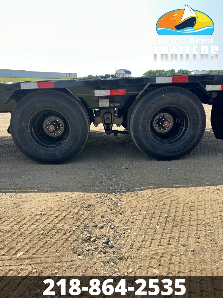 2027 LOAD TRAIL 102X30 25,900K LOW-PRO GOOSENECK TRAILER