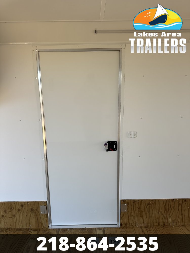 2027 NEO 7.5X27 NASX SILVER ALUMINUM ENCLOSED SNOWMOBILE TRAILER