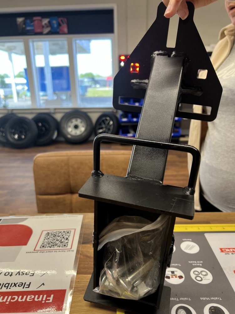 STAKE POCKET SPARE TIRE MOUNT
