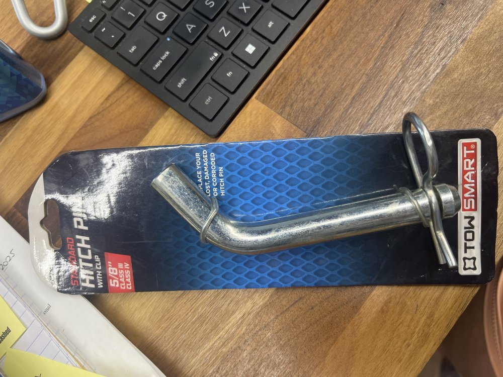 TOWSMART 5/8" HITCH PIN WITH CLIP