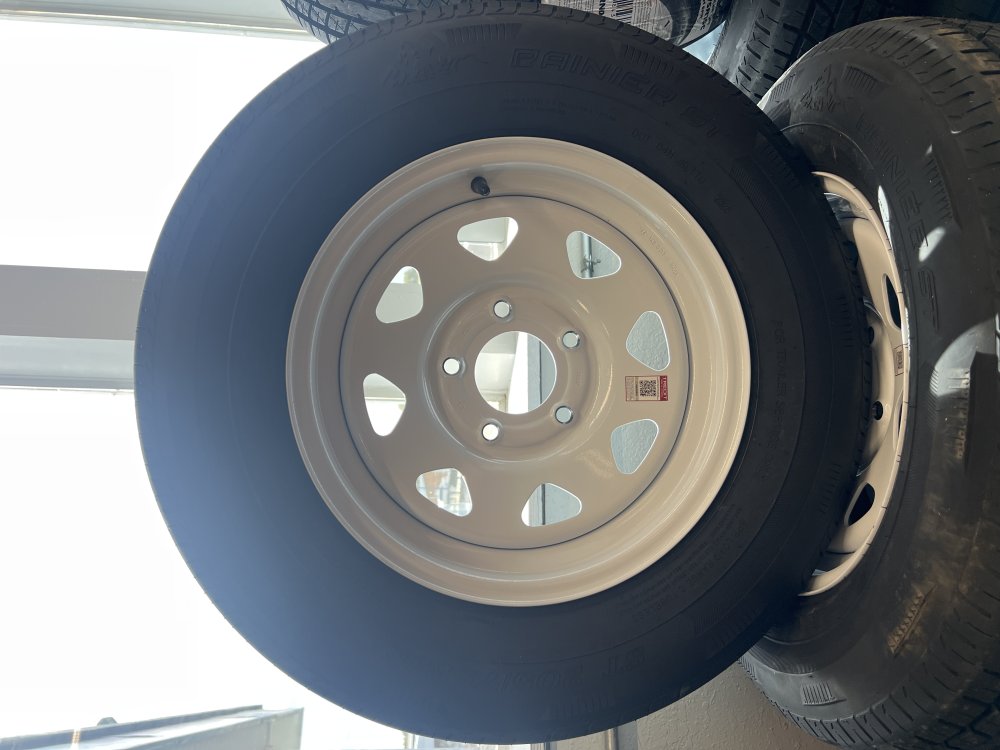 5 LUG 5-4.75 ST205/75R15C 1820#