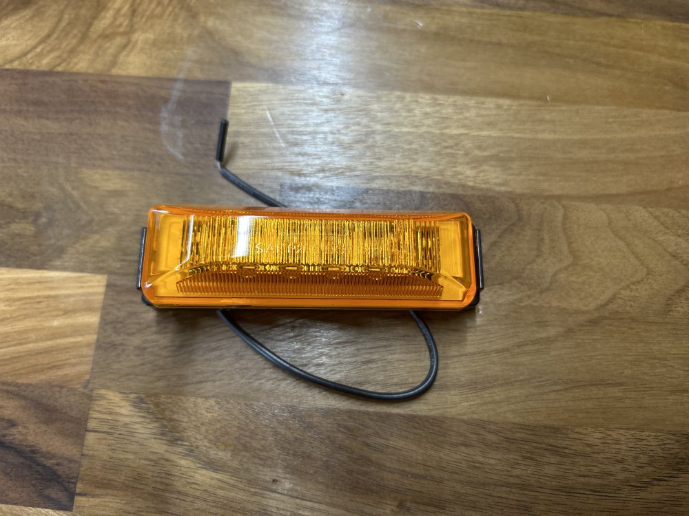 LED MARKER LIGHTS AMBER