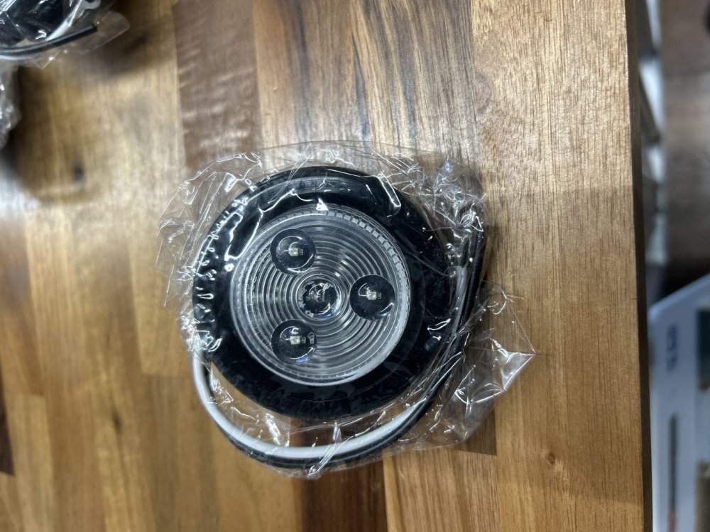 2 IN CLEAR MARKER LIGHT