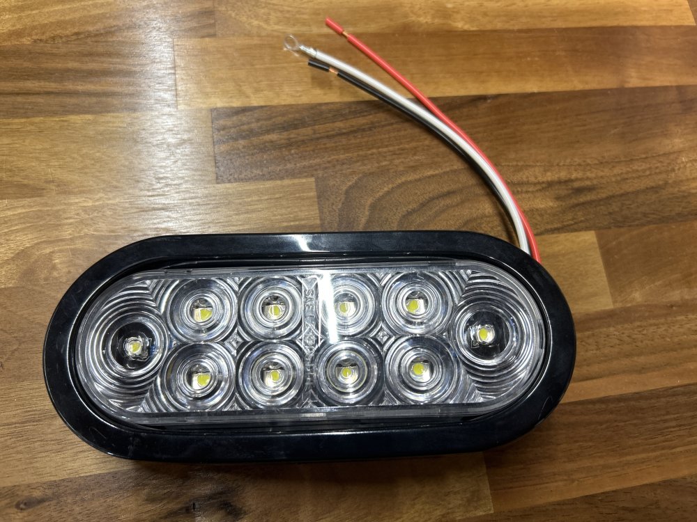 6 IN OVAL BACK UP LIGHT CLEAR