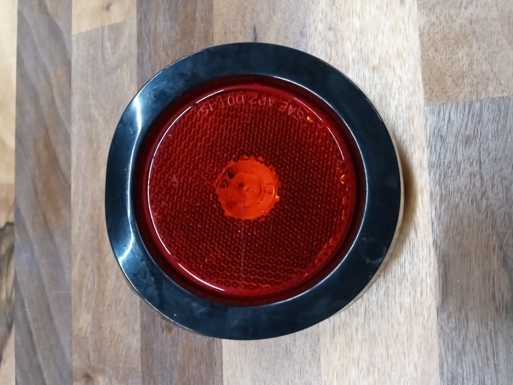 2.5 ROUND RED MARKER LIGHT