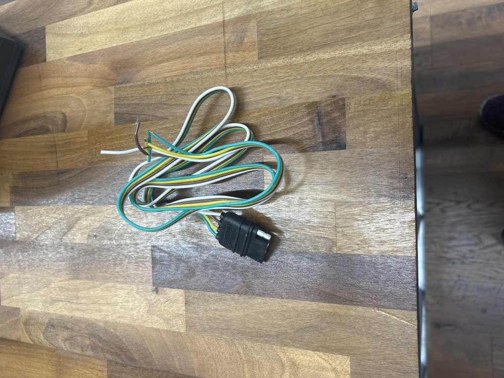 4 FLAT WIRING HARNESS SHORT