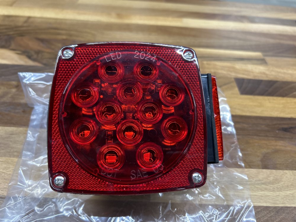 RH SIDE LED TAILLIGHT