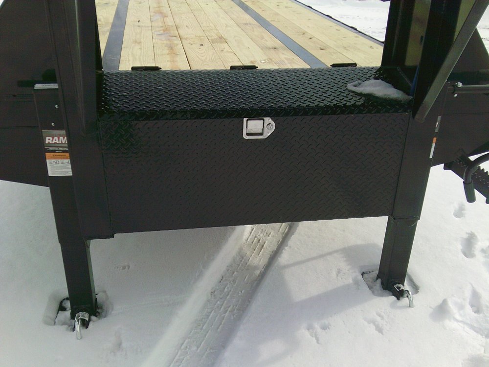 102" x 32' Tandem Low-Pro Gooseneck