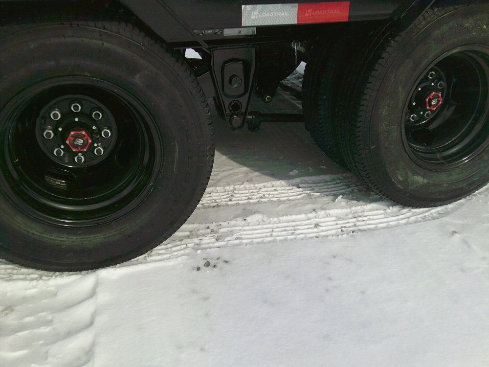 102" x 32' Tandem Low-Pro Gooseneck