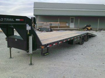 102" x 32' Tandem Low-Pro Gooseneck w/Hyd. Dove