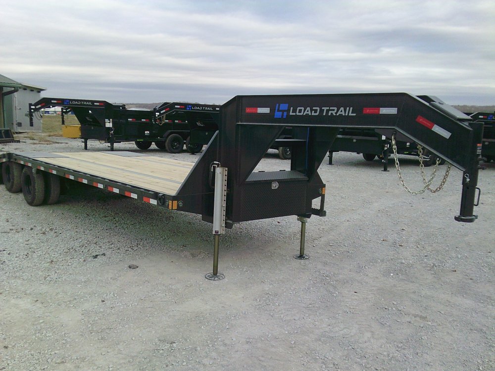 102" x 32' Tandem Low-Pro Gooseneck w/Hyd. Dove