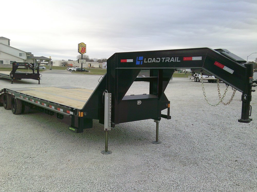 102" x 32' Tandem Low-Pro Gooseneck w/Hyd. Dove